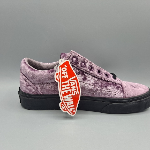 New Vans Old Skool Velvet Sea Fog Purple and Black CUTE Women's Size 5.5 - Picture 2 of 9
